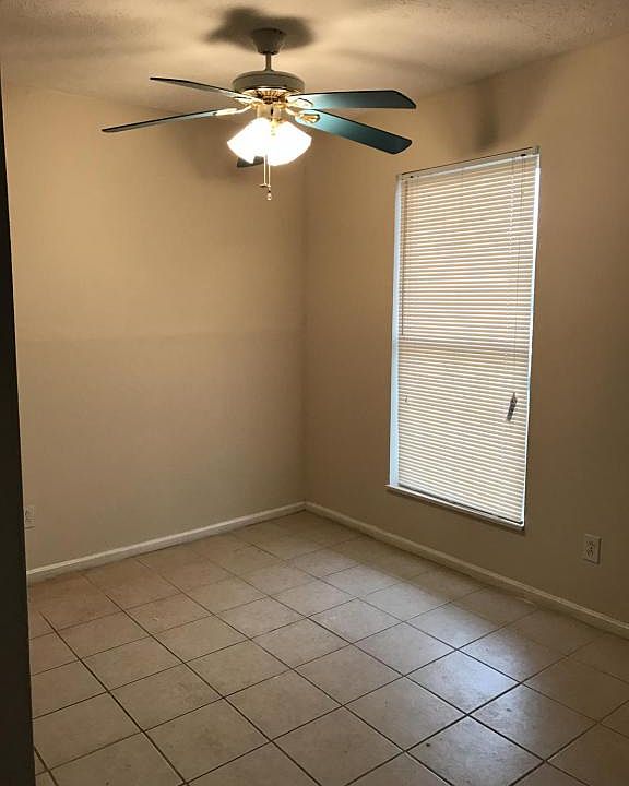 2nd image of 5310 Milner Rd APT 11