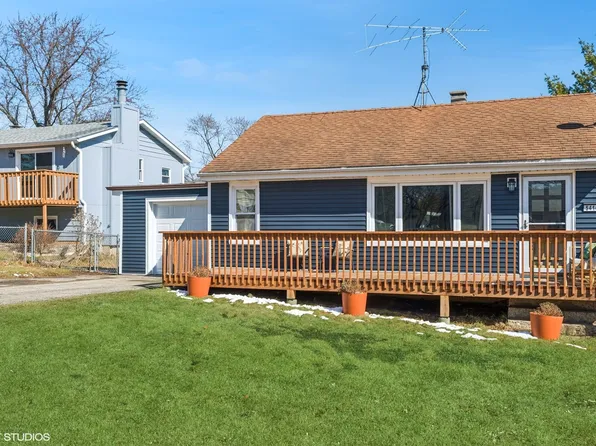 5414 Thelen Ave, McHenry, IL 60050