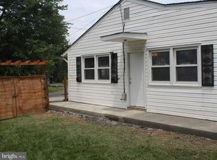 5527 Halwis St, Alexandria, VA 22303