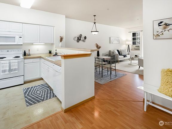3rd image of 15302 40th Avenue W #1-204