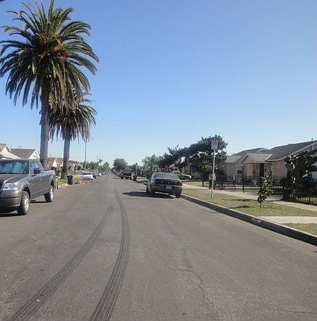 2nd image of 2042 W 43rd Pl
