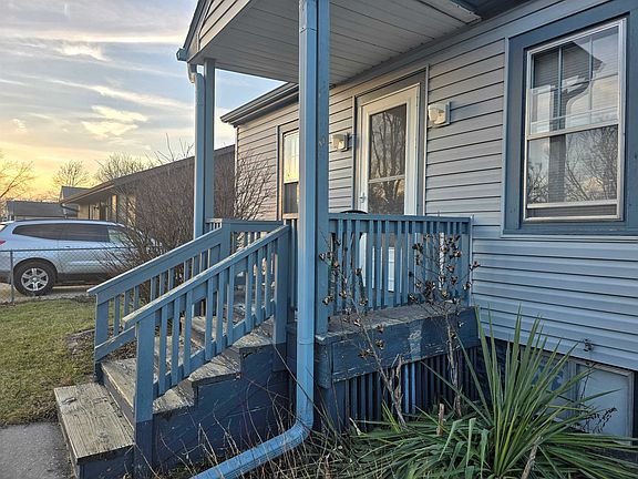 4th image of 844 Marie Ave
