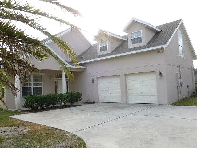8832 Kensington Ct