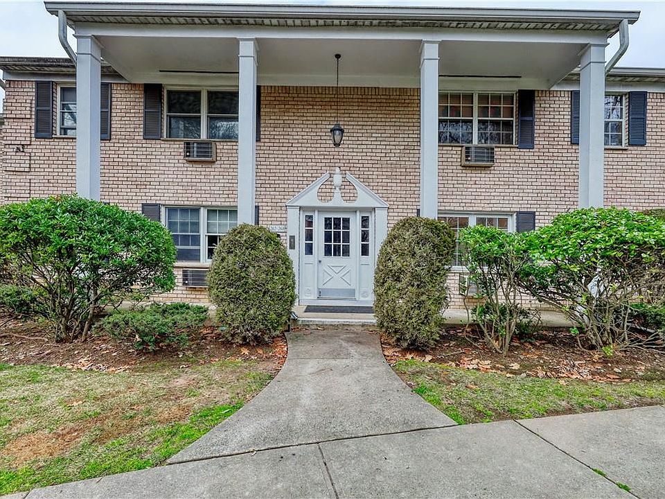 1st image of 264 Parkside Drive