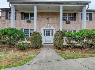 264 Parkside Dr, Suffern, NY 10901