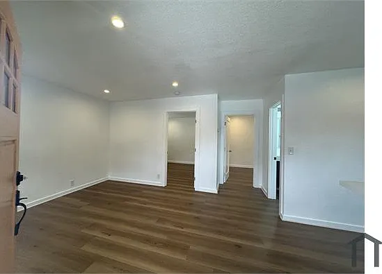 2 bed, $2,550 — Photo 2