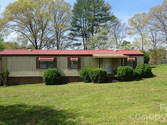2nd image of 169 Hamptons Cove Rd