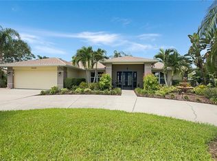 5628 Country Lakes Dr E, Sarasota, FL 34243