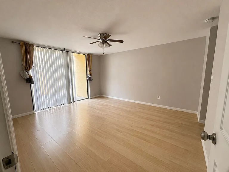 410 NW 214th St #105 — Photo 22