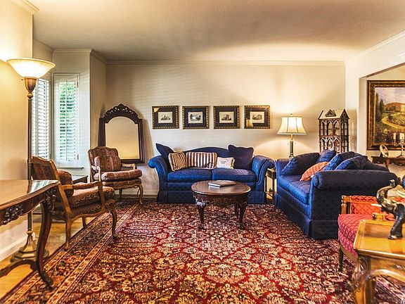 3rd image of 3866 Petersburg Cir