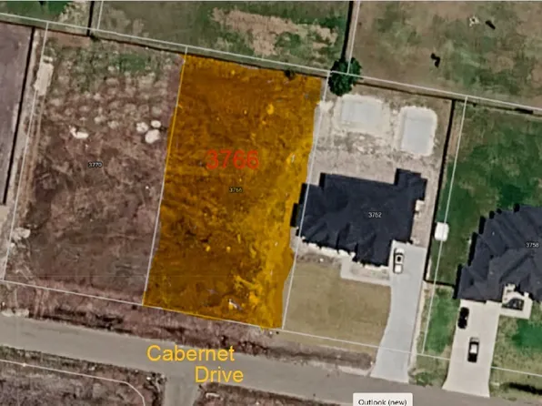 3766 Cabernet Dr, Robstown, TX 78380