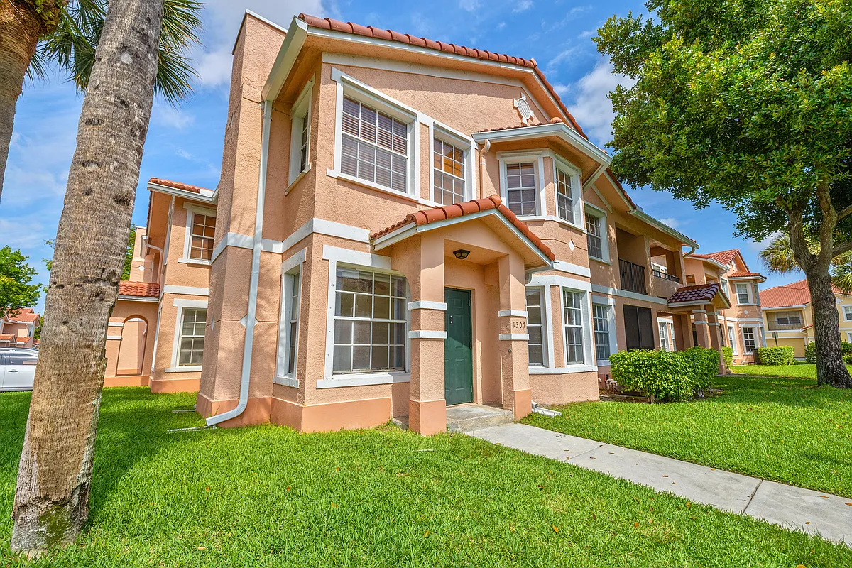 Building Photo - 1307 Belmont Ln #1307