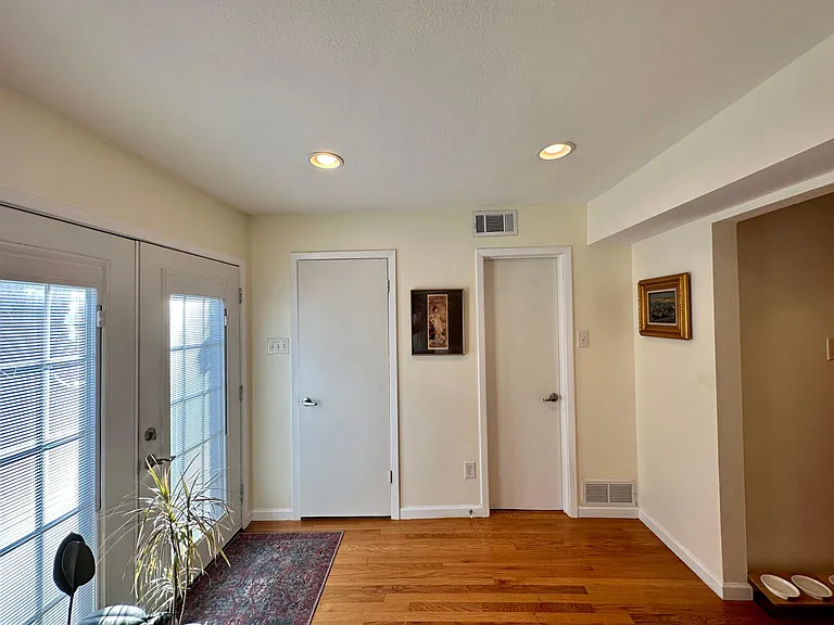 4320 Cole Ave #5 — Photo 8