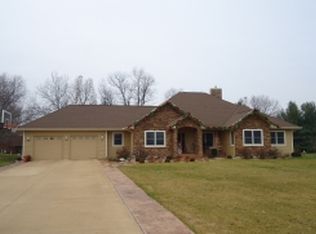 1312 Dogwood Dr, Rochester, IN 46975