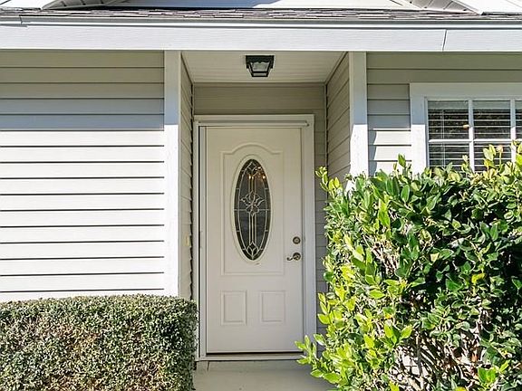 4th image of 5 Bristol Ln