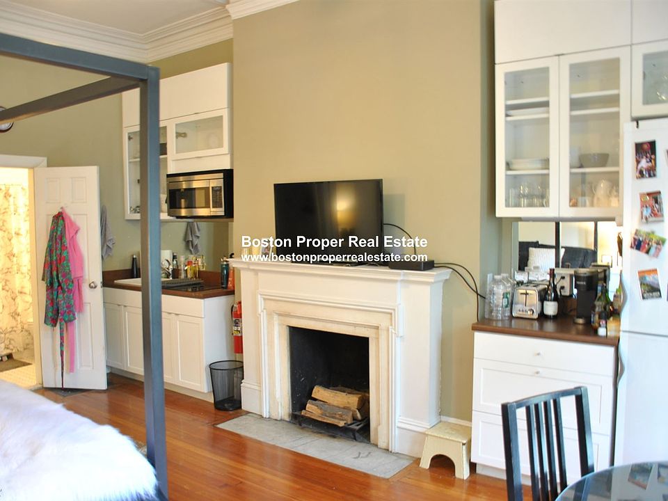 323 Beacon St. #4 Boston - Back Bay Unit Photo 3 (2)