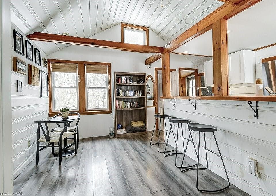 1st image of 716 Sandy Bay Rd