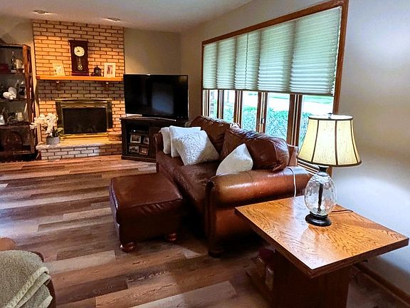 5th image of 16020 Pine Dr #0