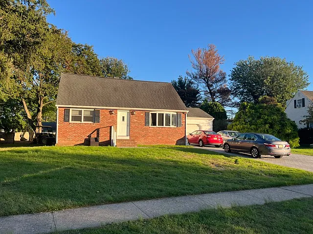6 bed, 1623 sqft, $4,200 — Photo 1