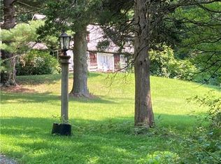 3 Peace Pipe Ln, Sherman, CT 06784