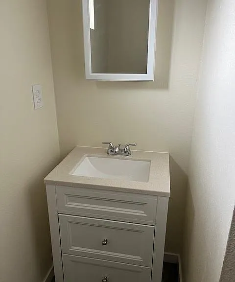 1038 Montgomery St #1 — Photo 11