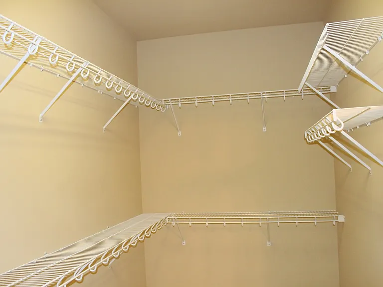 9821 Helmsley Cir — Photo 24