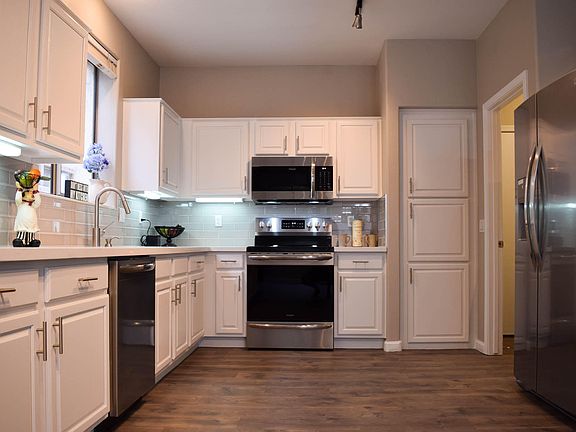 3rd image of 4815 E Michigan Ave