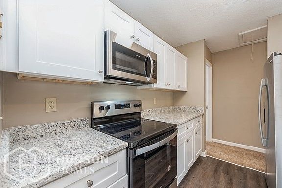 5th image of 155 Kerr St