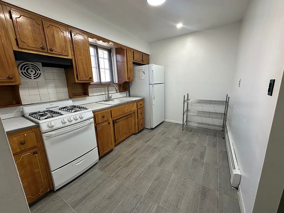 1st image of 23-26 42nd St #1