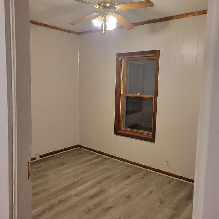 2nd image of 802 1st St
