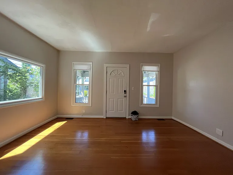 610 NE 79th Ave — Photo 16