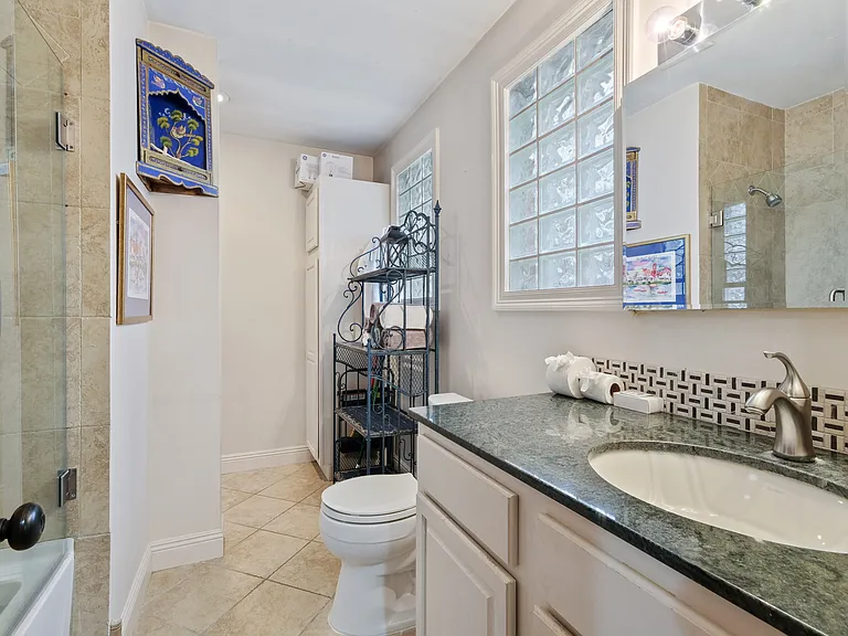 718 Hillary St #1 — Photo 5
