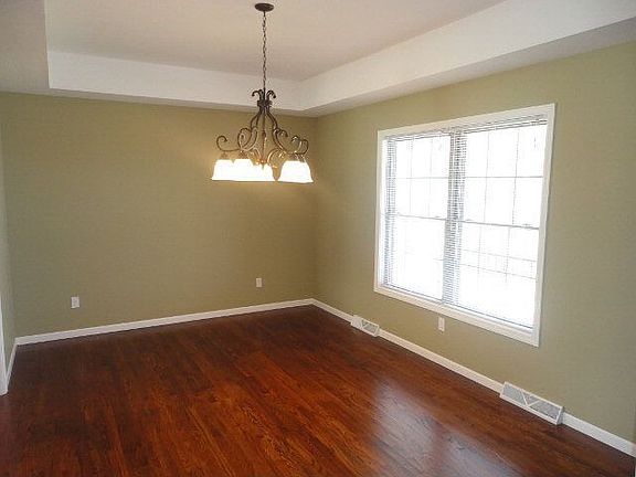 4th image of 3038 Mercedes Ln