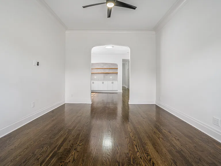 2826 N Rockwell St #1 — Photo 8