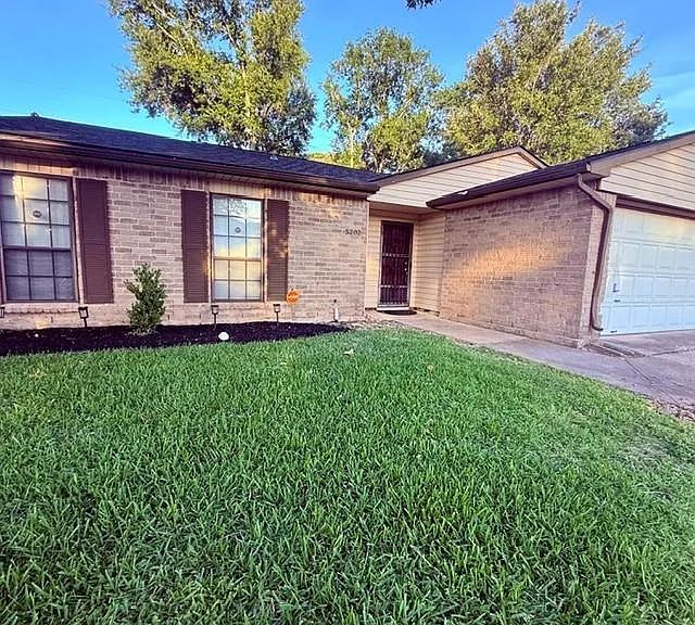 5202 Santrey Dr — Photo 20