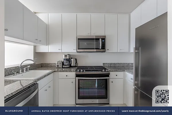 Rented by The Blueground | media 8