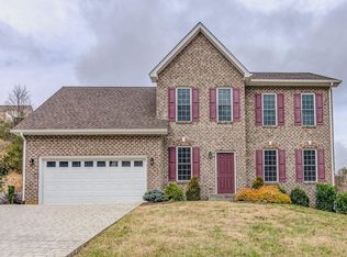 1017 Longview Rd, Roanoke, VA 24018