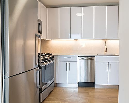 3rd image of 520 2nd Ave APT 23B