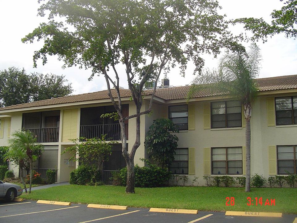 1st image of 9810 Pineapple Tree Dr APT 206