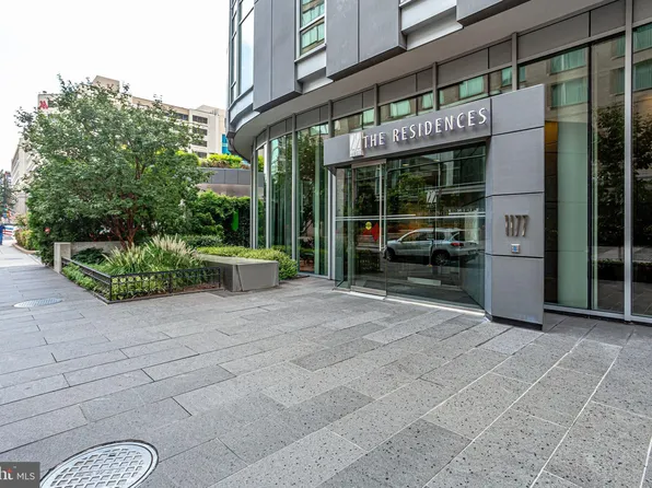 1177 22nd St NW Unit 8J, Washington, DC 20037