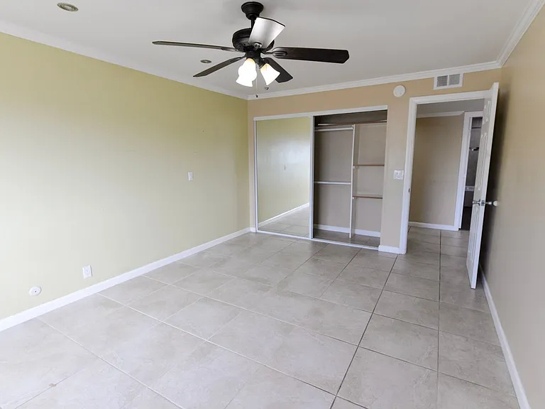 2501 S El Camino Real #202 — Photo 12