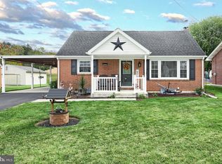 96 Church St, Seven Valleys, PA 17360