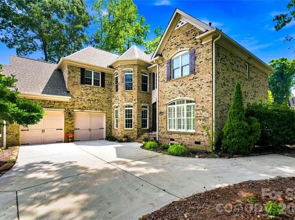 7768 Burning Ridge Dr, Stanley, NC 28164
