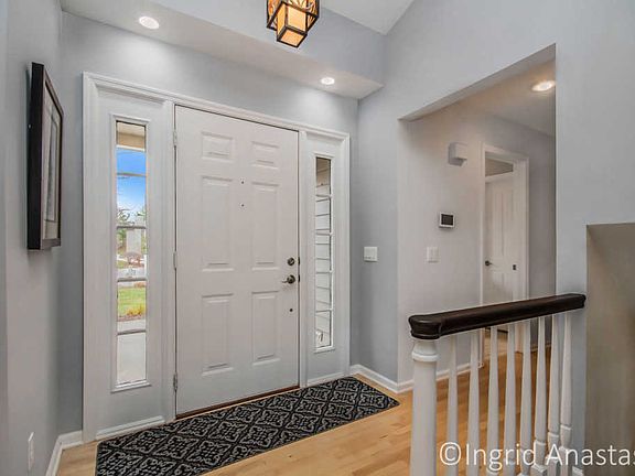 2nd image of 1851 Abbeydale Ct SE