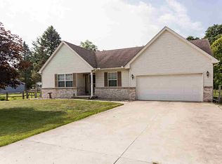 2625 Pinewood Rd, Temperance, MI 48182