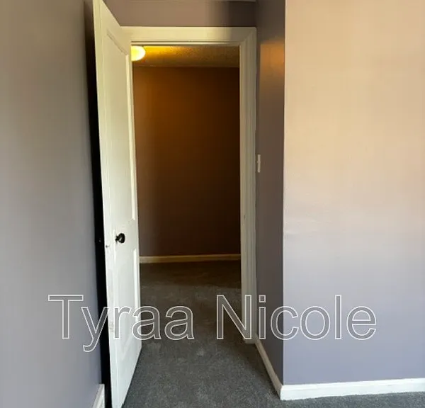 1931 Ewald Cir — Photo 10