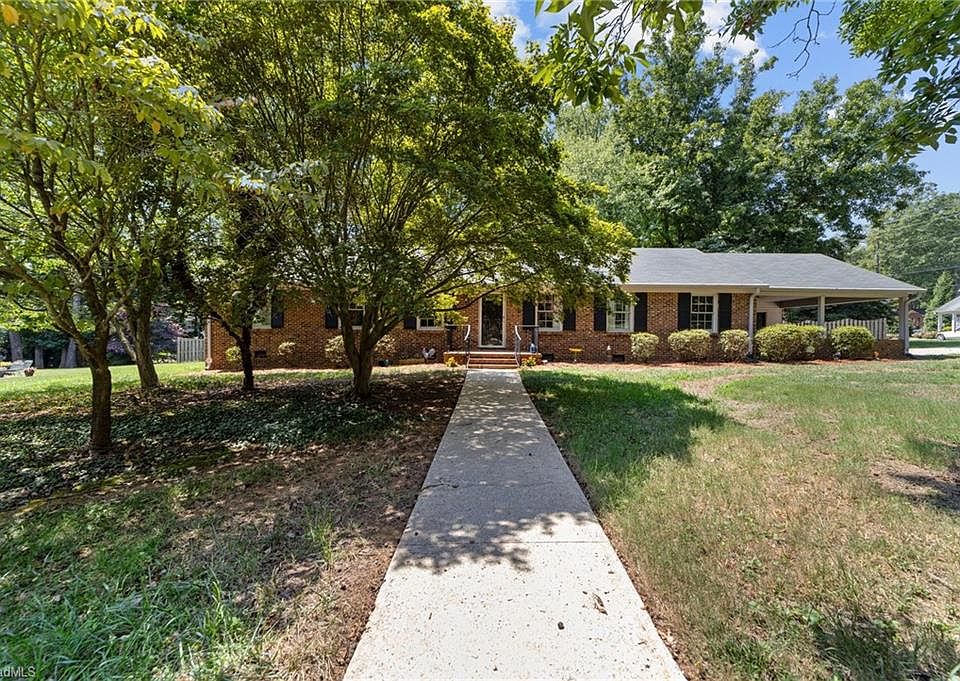1st image of 1023 Sherwood Dr