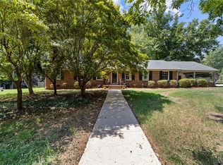 1023 Sherwood Dr, Reidsville, NC 27320