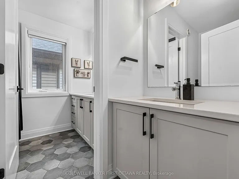 286 Cornice St — Photo 34