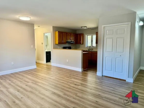 400 South Barre Rd, 400 S Barre Rd #7, Barre, VT 05641